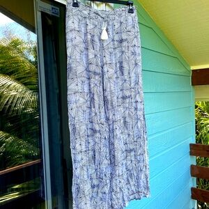 Roxy Black and White Flowy Slit Leg Pant